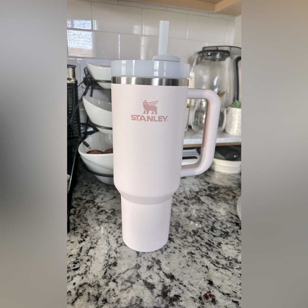 STANLEY QUENCHER H2.0 FLOWSTATE™ TUMBLER | 40 OZ.